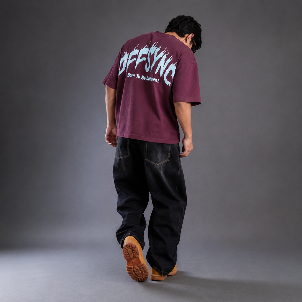 BORN TO BE DIFFERENT OVERSIZED T-SHIRT