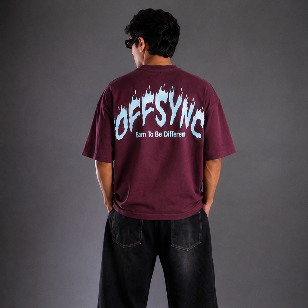 BORN TO BE DIFFERENT OVERSIZED T-SHIRT