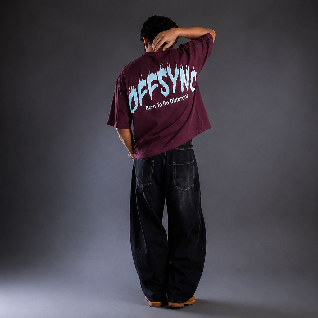 BORN TO BE DIFFERENT OVERSIZED T-SHIRT