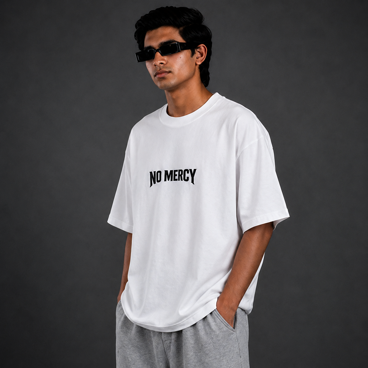 NO MERCY OVERSIZED T-SHIRT
