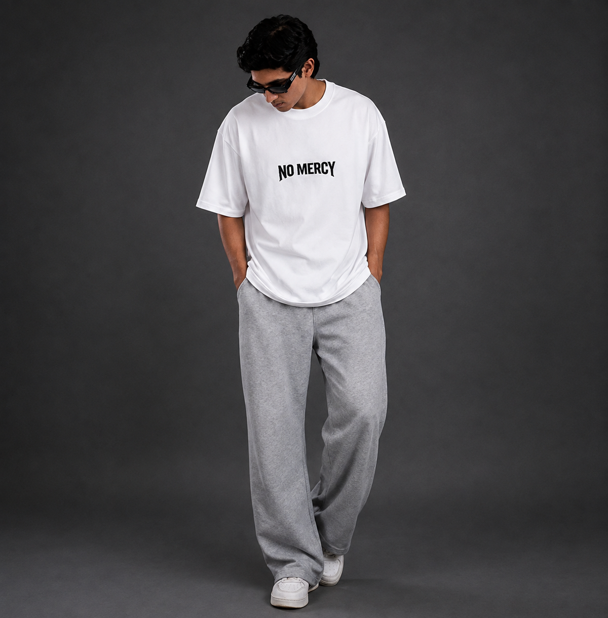 NO MERCY OVERSIZED T-SHIRT